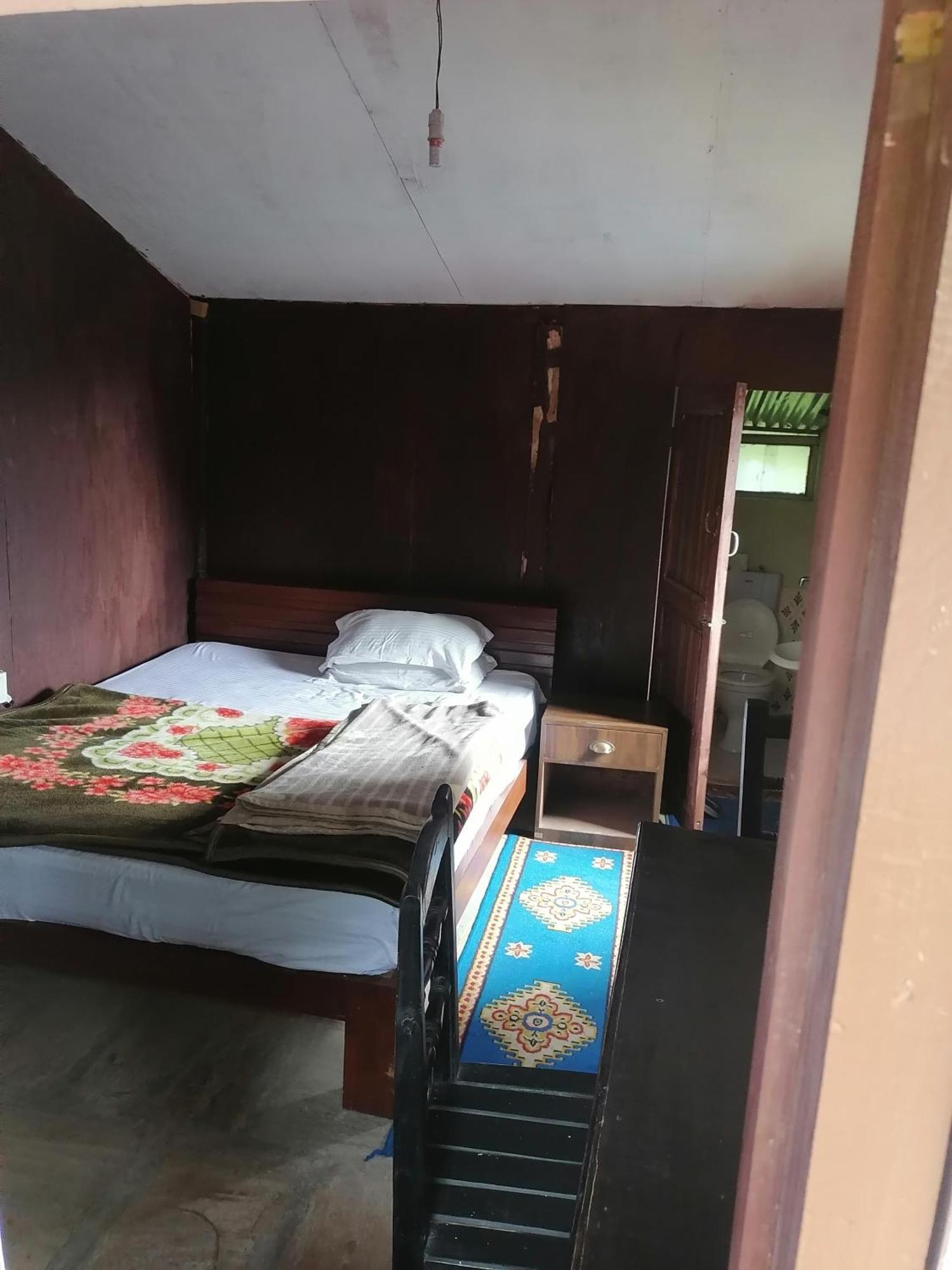 Jungle Crown Organic Homestay Нагаркот Екстериор снимка